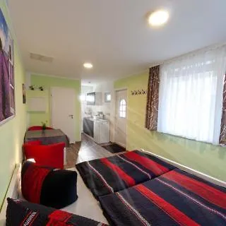 Grosser Gartenbungalow Nr 3 Mit Terrasse - Strandvogtei Apartment Sellin (Rugen)